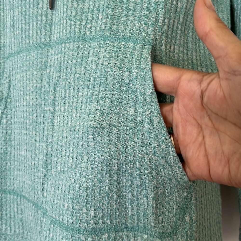 CUTE  PULLOVER - Picture 2 of 5